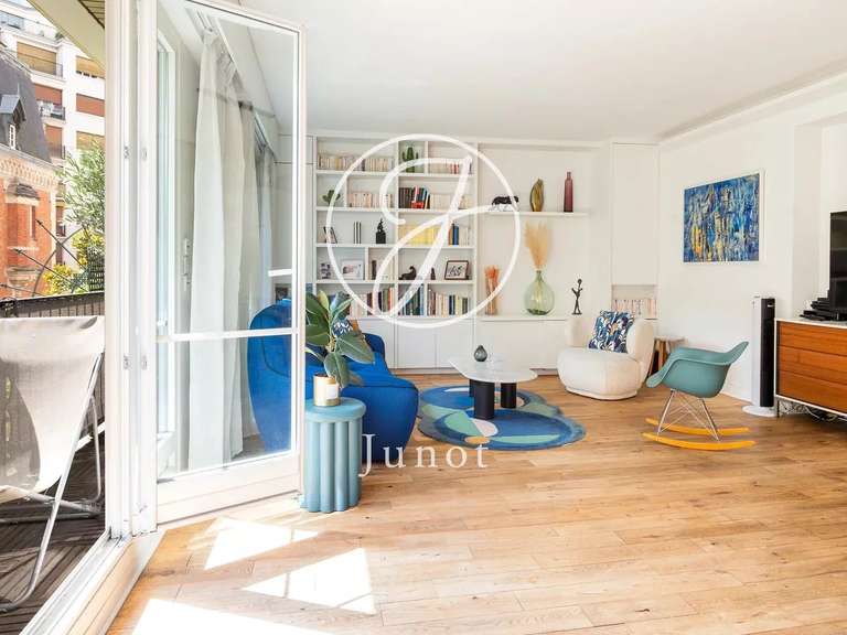 Appartement Paris 16e - 3 chambres - 105m²