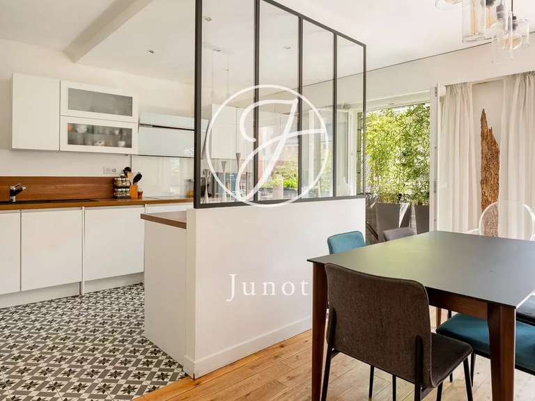 Appartement Paris 16e - 3 chambres - 105m²