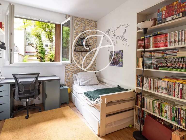 Appartement Paris 16e - 3 chambres - 105m²