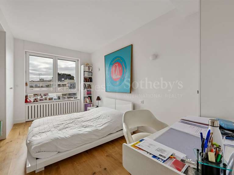 Appartement Paris 16e - 3 chambres - 136m²