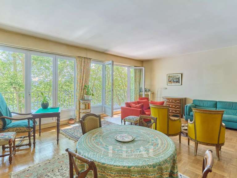 Appartement Paris 16e - 2 chambres - 103m²