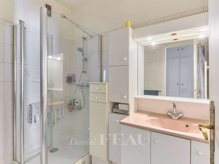 Appartement Paris 16e - 2 chambres - 103m²