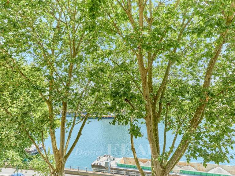 Appartement Paris 16e - 2 chambres - 103m²