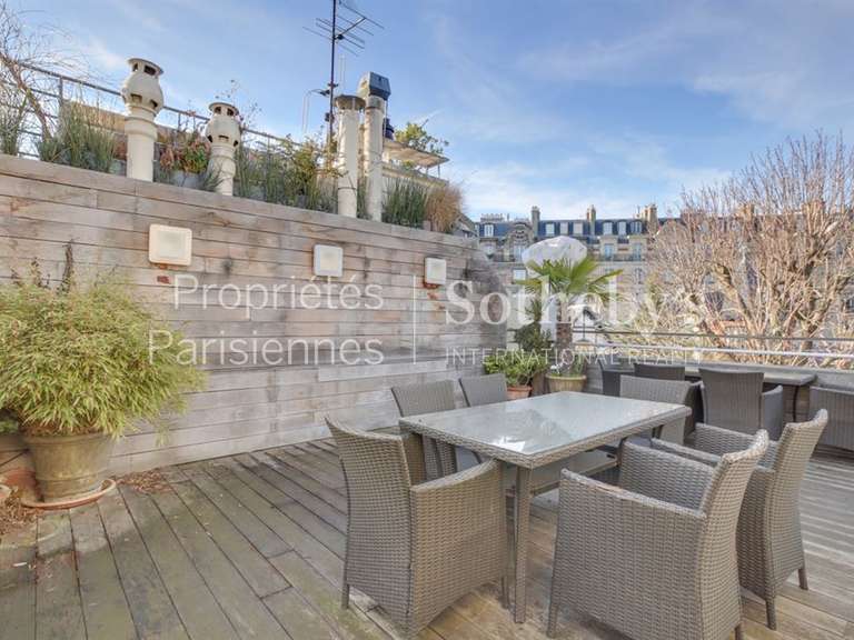Appartement Paris 16e - 1 chambre - 113m²