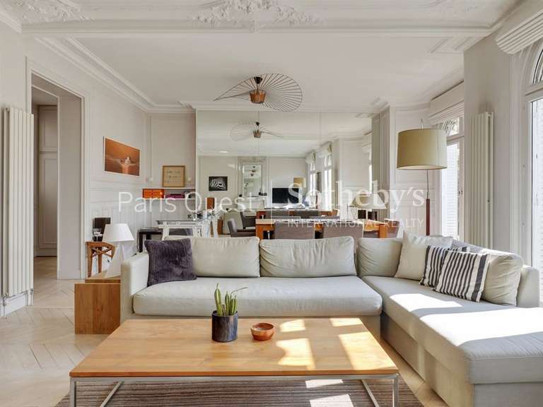 Appartement Paris 16e - 3 chambres - 130m²