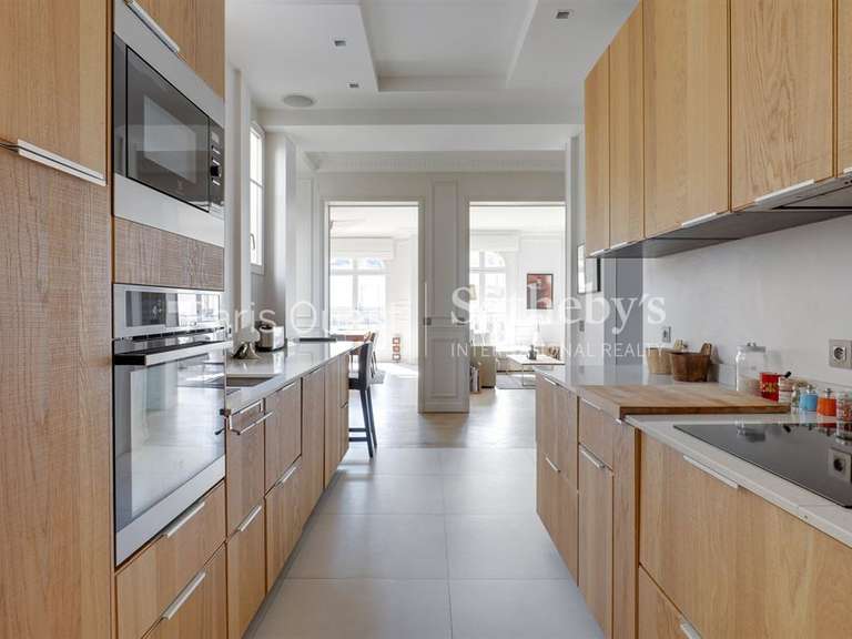 Appartement Paris 16e - 3 chambres - 130m²