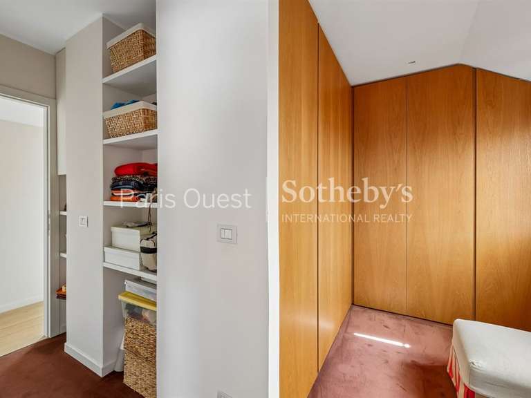 Appartement Paris 16e - 3 chambres - 177m²