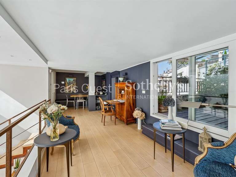 Appartement Paris 16e - 3 chambres - 177m²