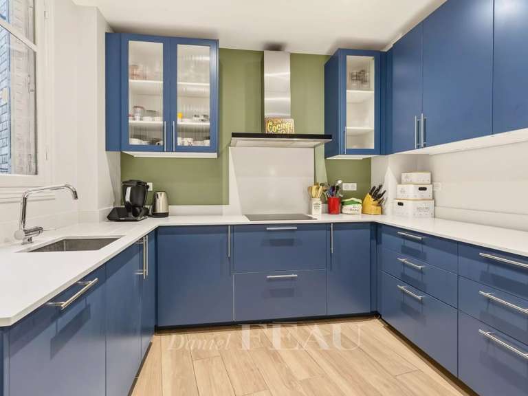Appartement Paris 16e - 2 chambres - 140m²
