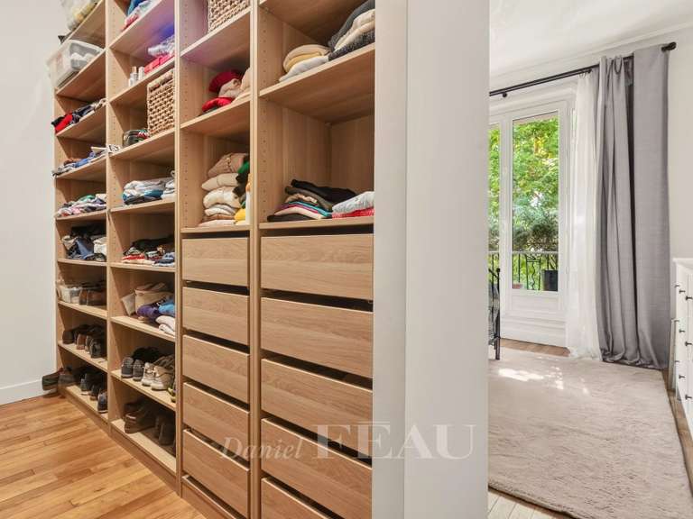 Appartement Paris 16e - 2 chambres - 140m²