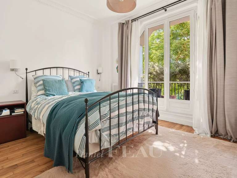 Appartement Paris 16e - 2 chambres - 140m²