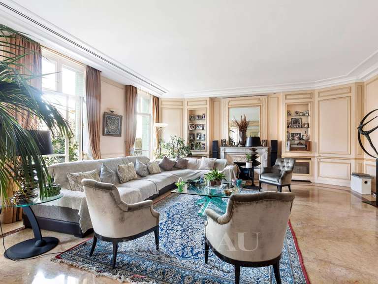 Appartement Paris 16e - 4 chambres - 252m²