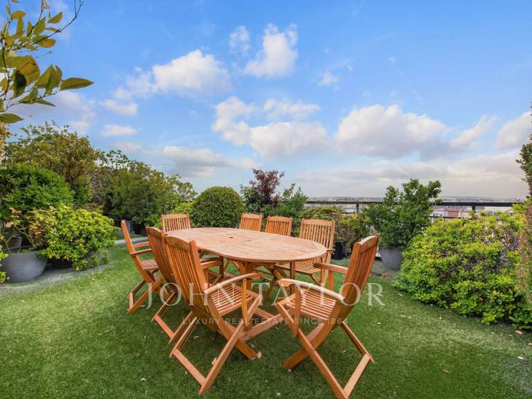 Appartement Paris 16e - 3 chambres - 170m²