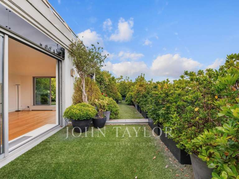 Appartement Paris 16e - 3 chambres - 170m²