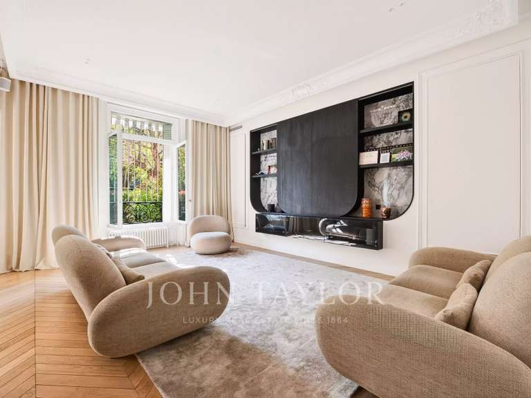 Appartement Paris 16e - 3 chambres - 156m²