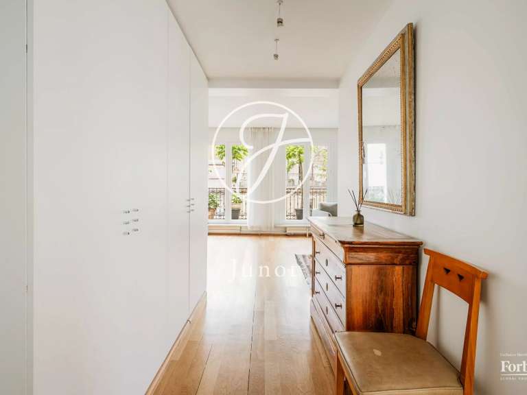 Appartement Paris 16e - 5 chambres - 167m²