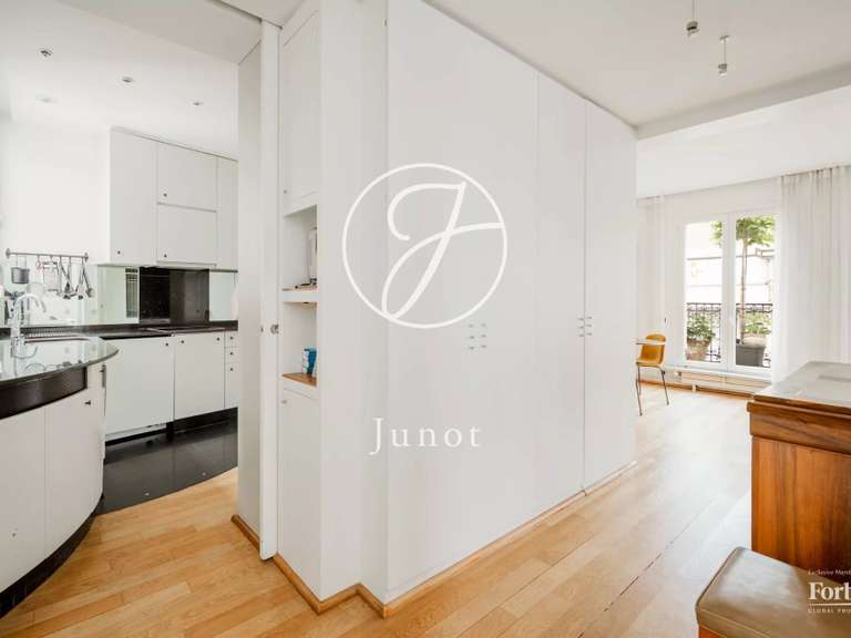 Appartement Paris 16e - 5 chambres - 167m²
