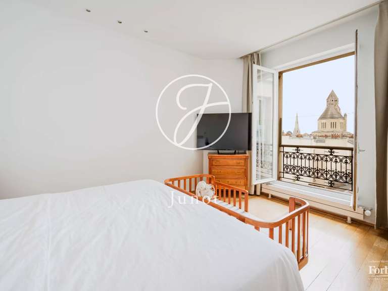 Appartement Paris 16e - 5 chambres - 167m²