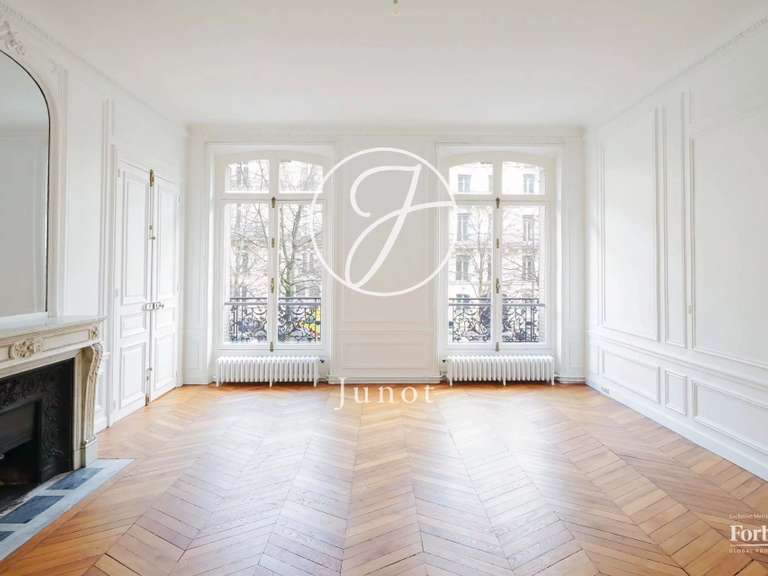 Appartement Paris 16e - 3 chambres - 181m²