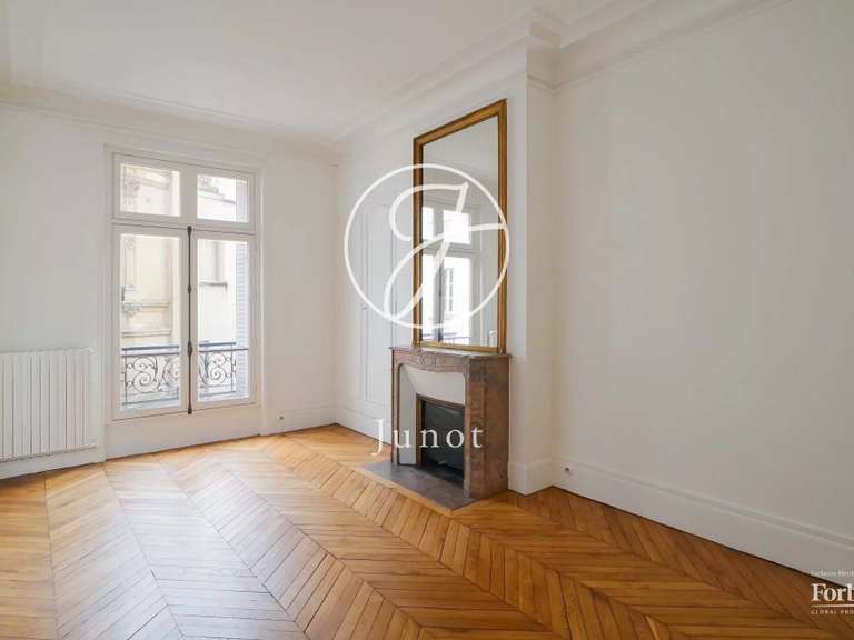 Appartement Paris 16e - 3 chambres - 181m²