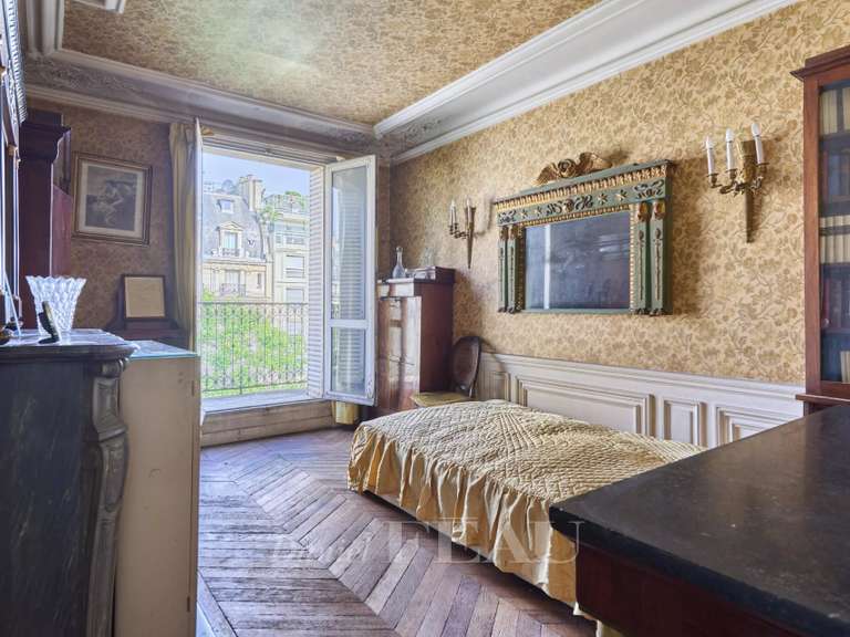 Appartement Paris 16e - 3 chambres - 101m²