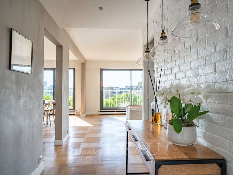 Appartement Paris 16e - 3 chambres - 121m²
