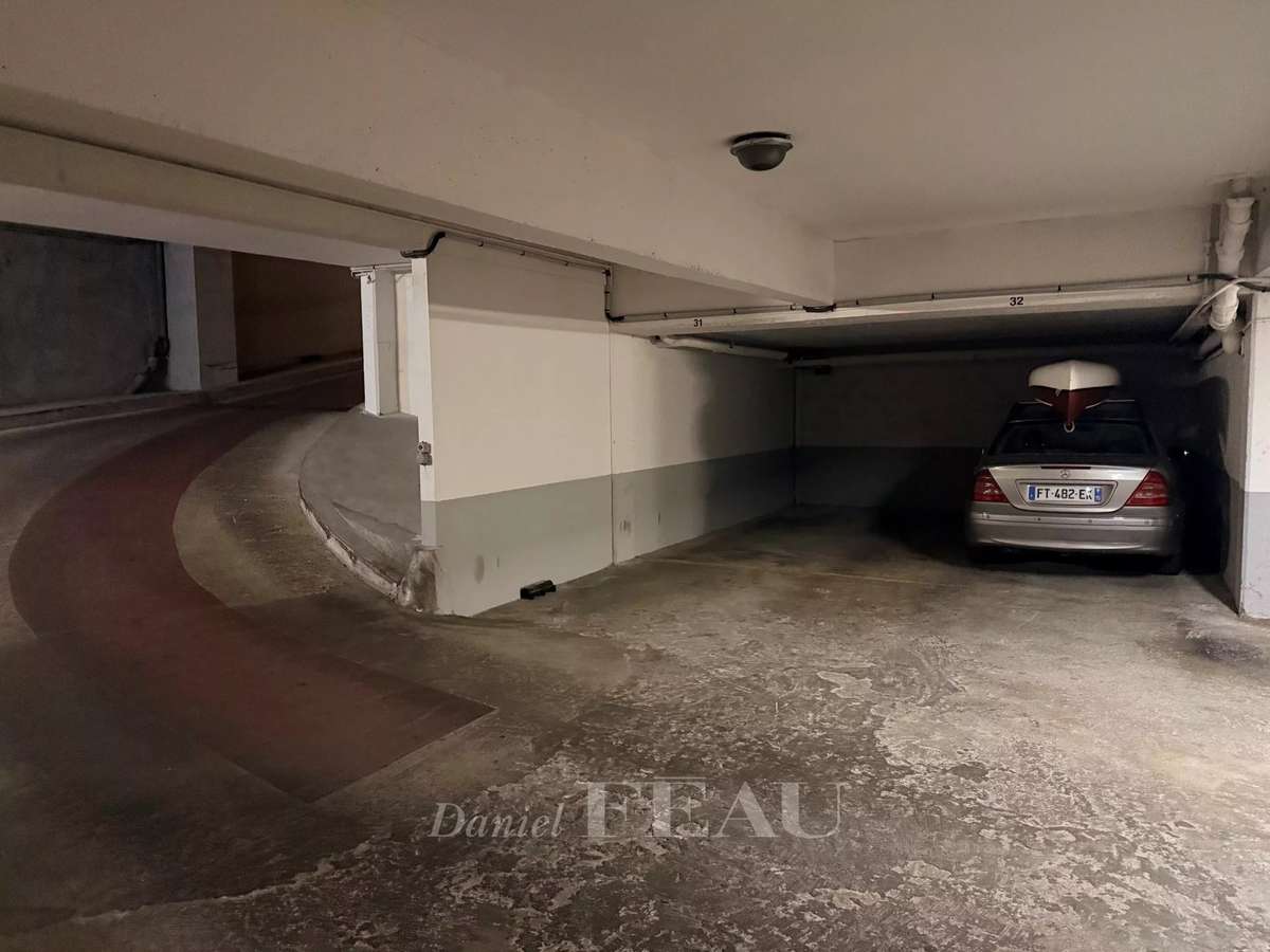 Apartment Paris 16e