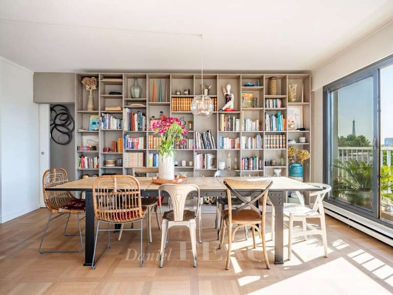 Appartement Paris 16e - 3 chambres - 121m²