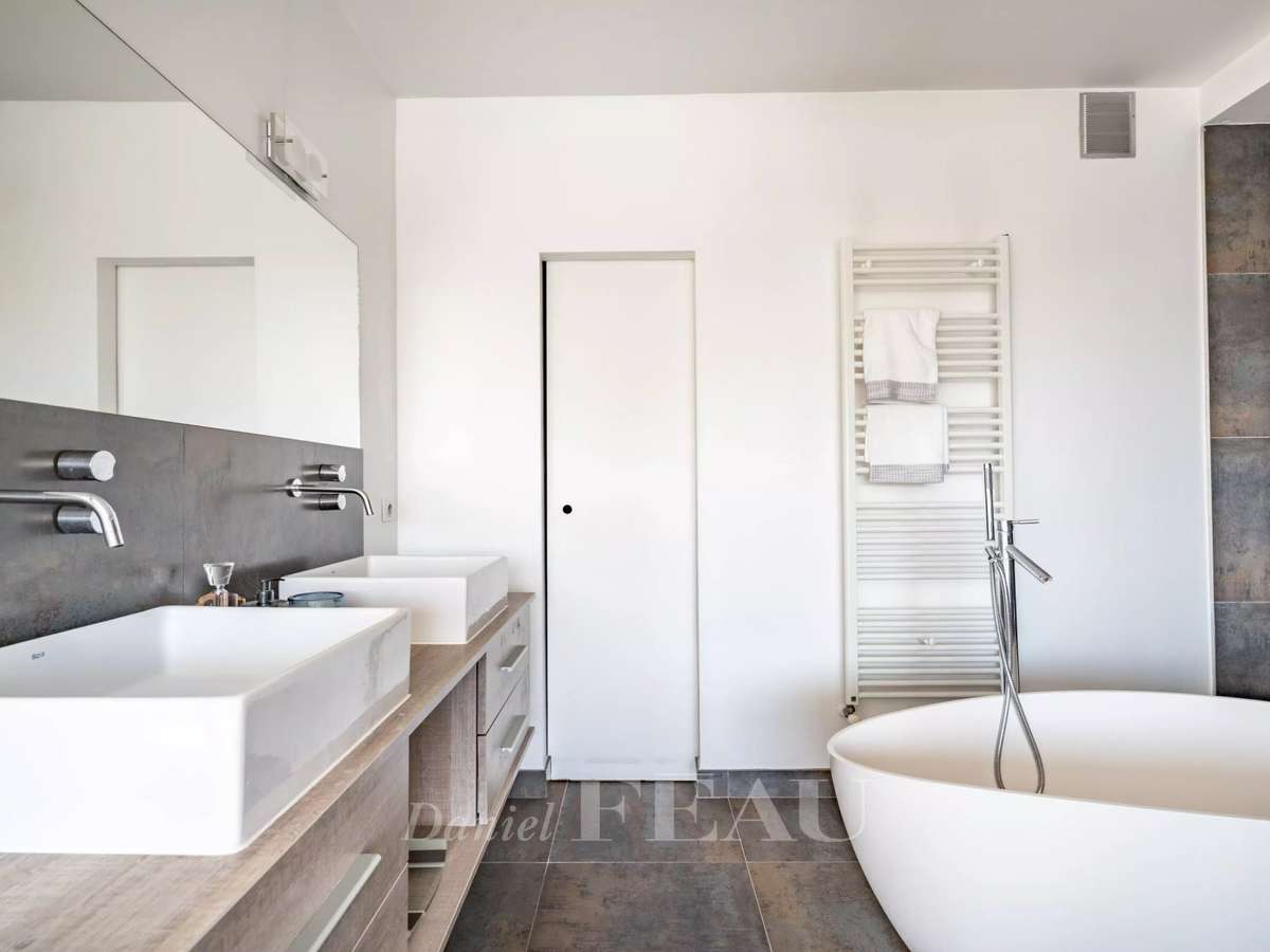 Apartment Paris 16e