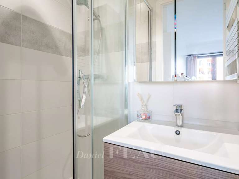 Appartement Paris 16e - 3 chambres - 121m²