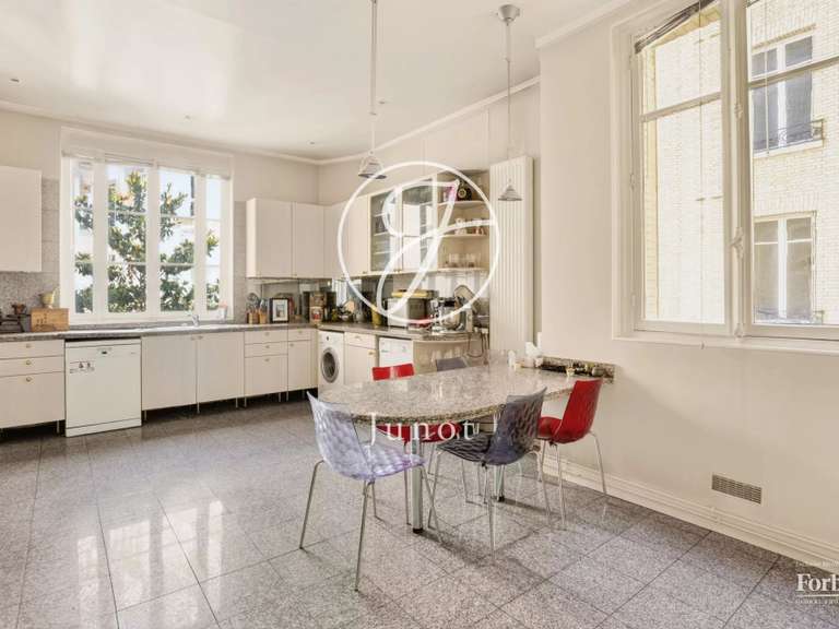 Appartement Paris 16e - 5 chambres - 374m²