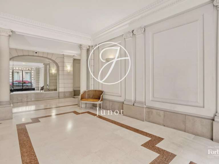Appartement Paris 16e - 5 chambres - 374m²