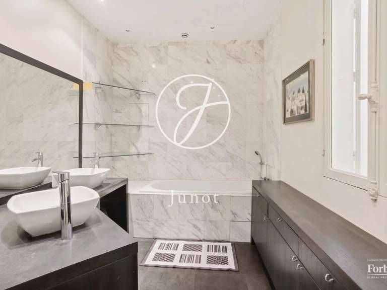 Appartement Paris 16e - 5 chambres - 374m²