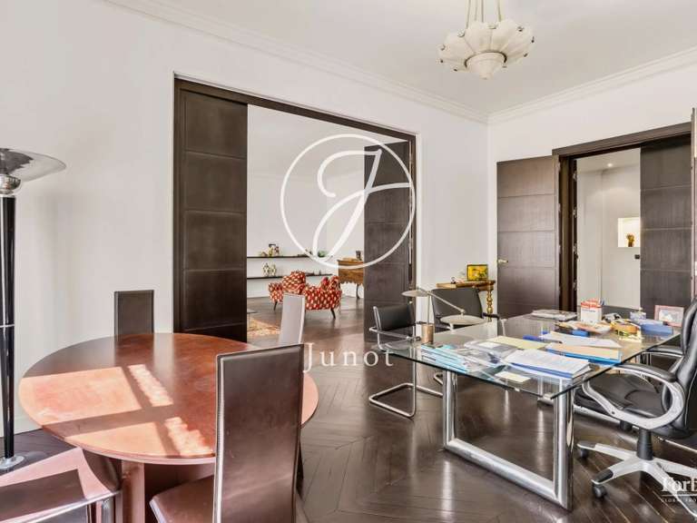 Appartement Paris 16e - 5 chambres - 374m²