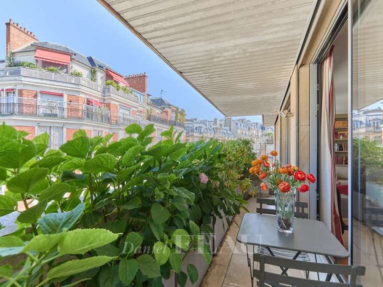 Appartement Paris 16e - 2 chambres - 133m²