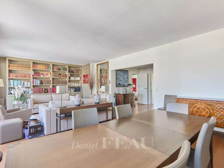 Appartement Paris 16e - 2 chambres - 133m²