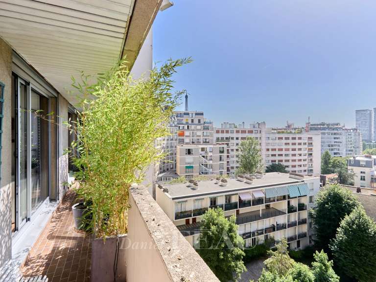 Appartement Paris 16e - 2 chambres - 133m²