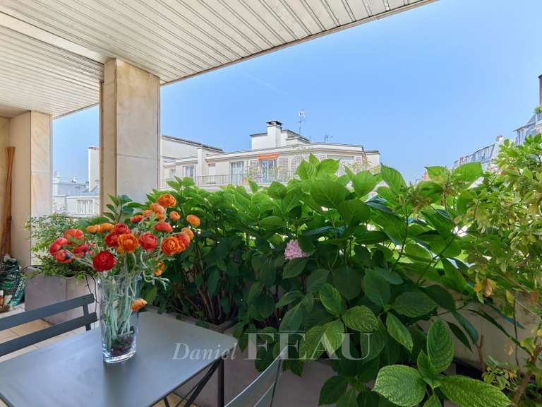 Appartement Paris 16e - 2 chambres - 133m²