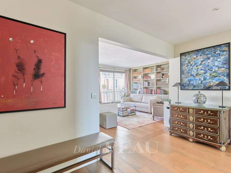 Appartement Paris 16e - 2 chambres - 133m²