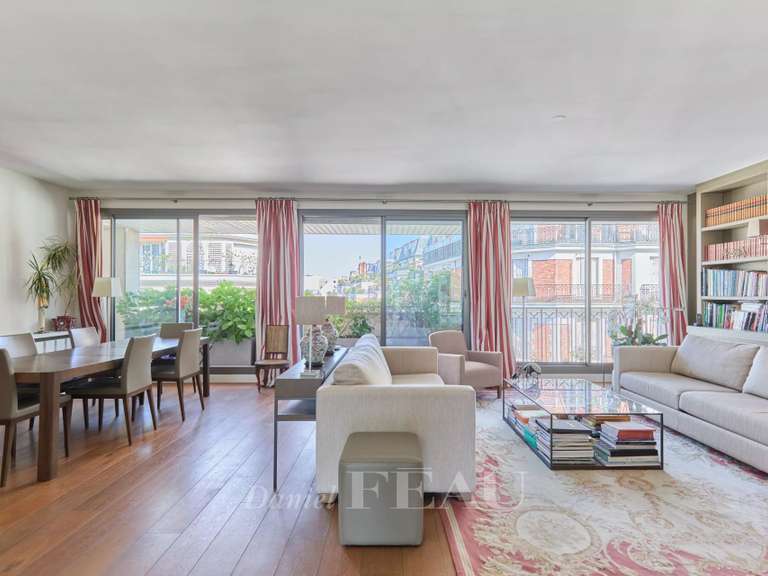 Appartement Paris 16e - 2 chambres - 133m²