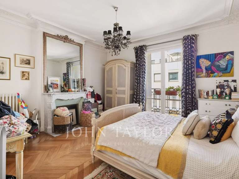 Appartement Paris 16e - 4 chambres - 212m²