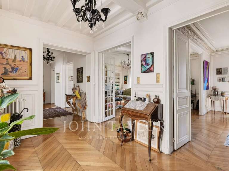 Appartement Paris 16e - 4 chambres - 212m²