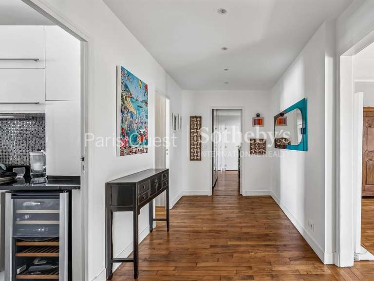 Apartment Paris 16e - 3 bedrooms - 152m²