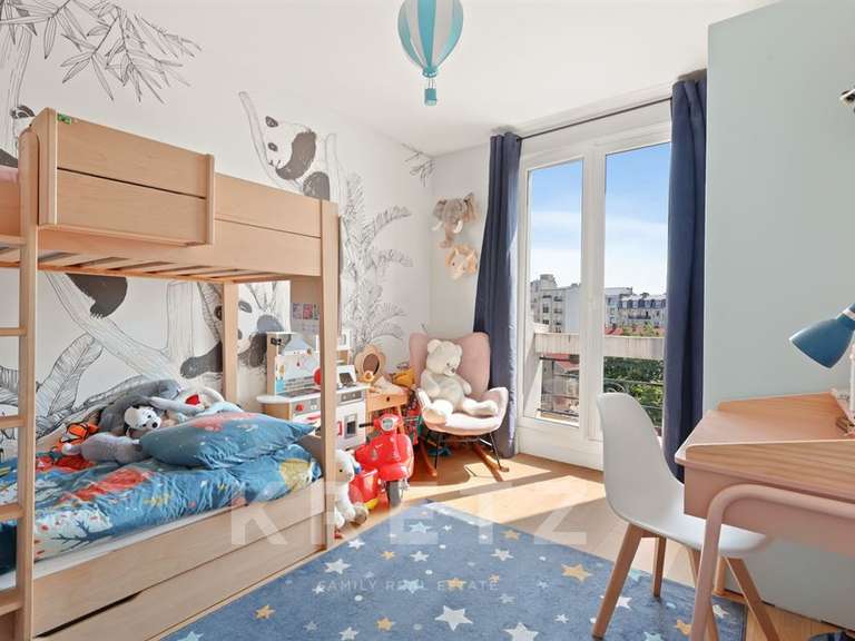 Appartement Paris 16e - 4 chambres - 115m²