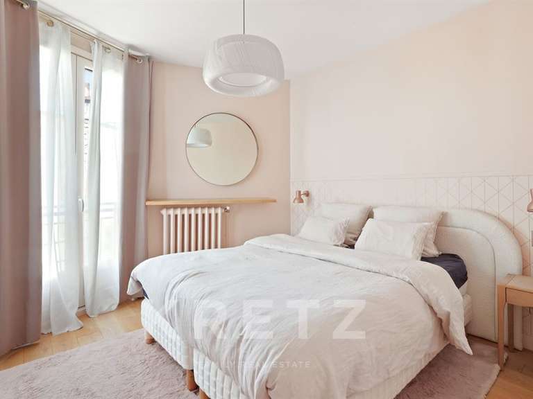 Appartement Paris 16e - 4 chambres - 115m²
