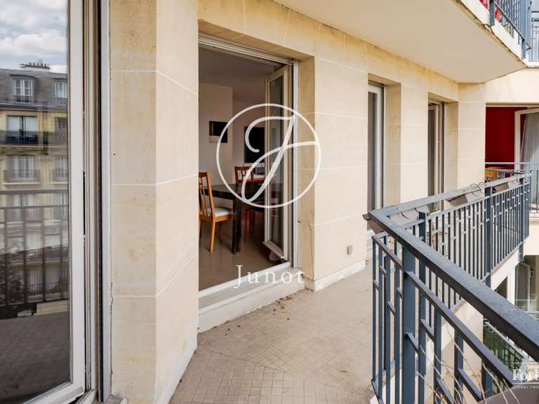 Appartement Paris 16e - 4 chambres - 195m²