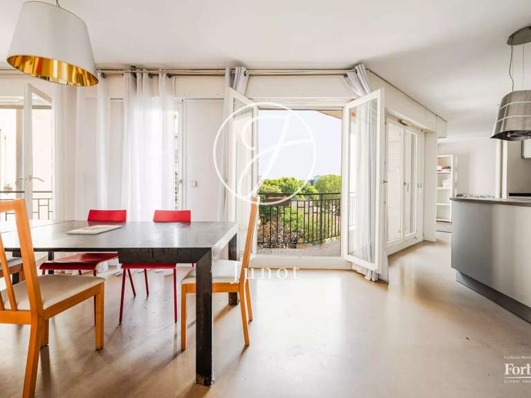 Appartement Paris 16e - 4 chambres - 195m²