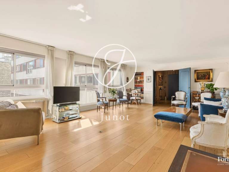 Appartement Paris 16e - 4 chambres - 130m²