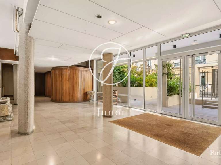 Appartement Paris 16e - 4 chambres - 130m²