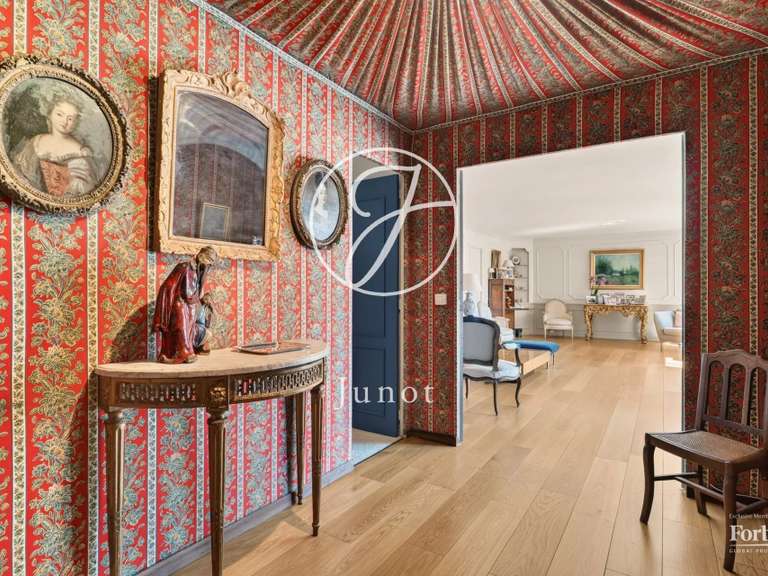 Appartement Paris 16e - 4 chambres - 130m²